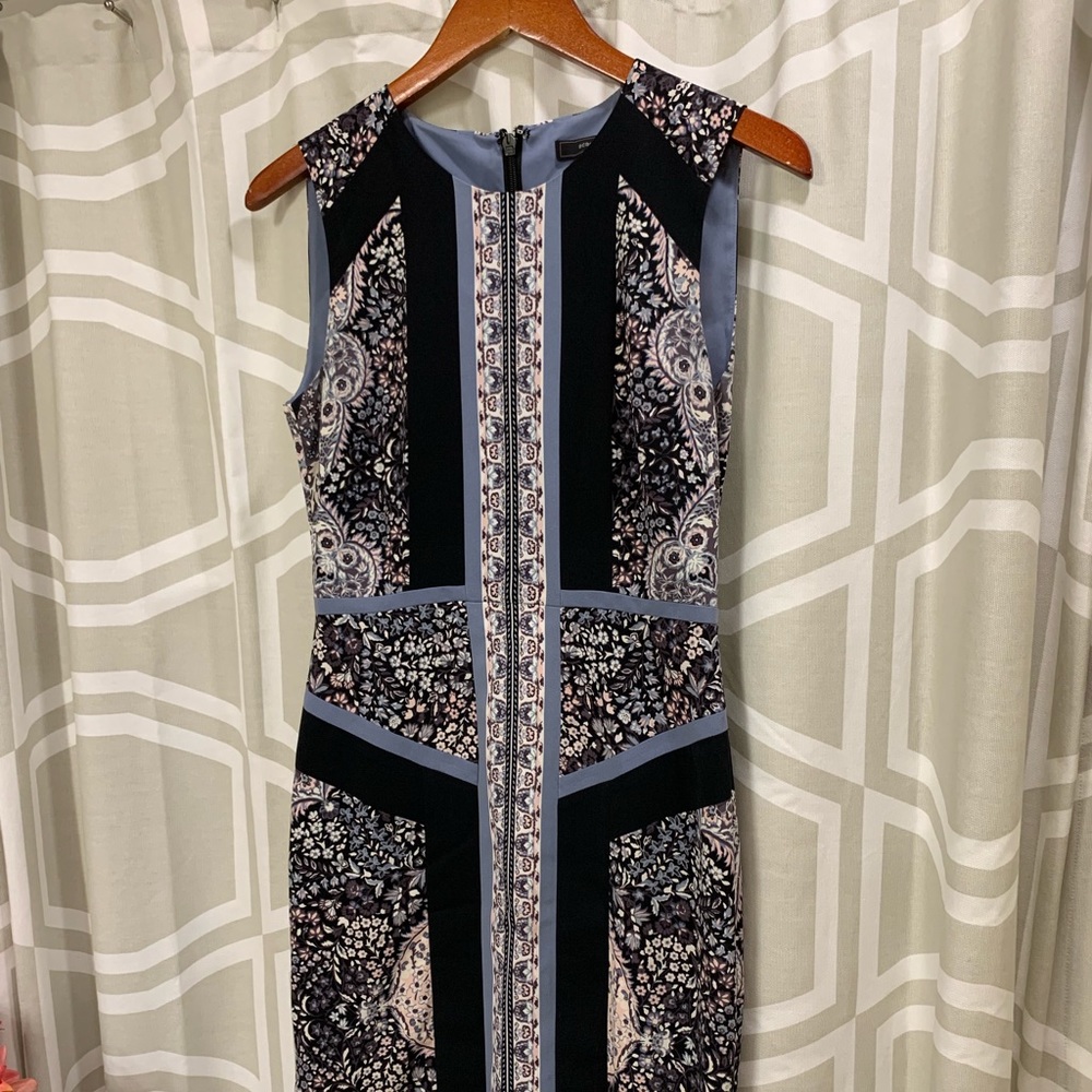 Bcbg shift dress paisley scroll print